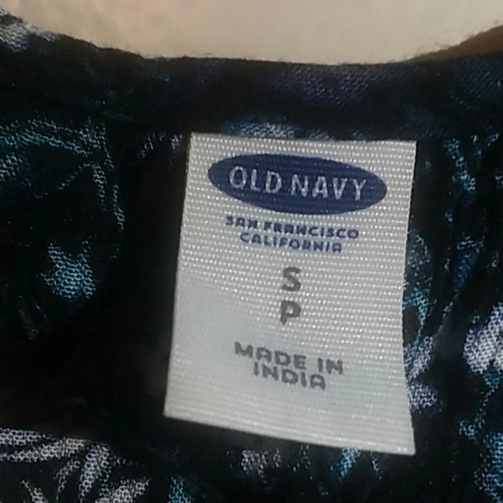 👕🔹 Size S; Old Navy Blouse - Picture 2 of 4